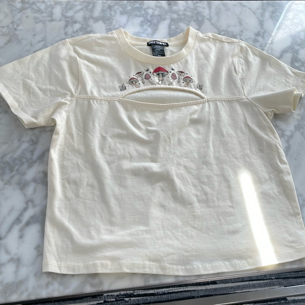 Hot Topic Short Sleeve Mushroom Shirt
